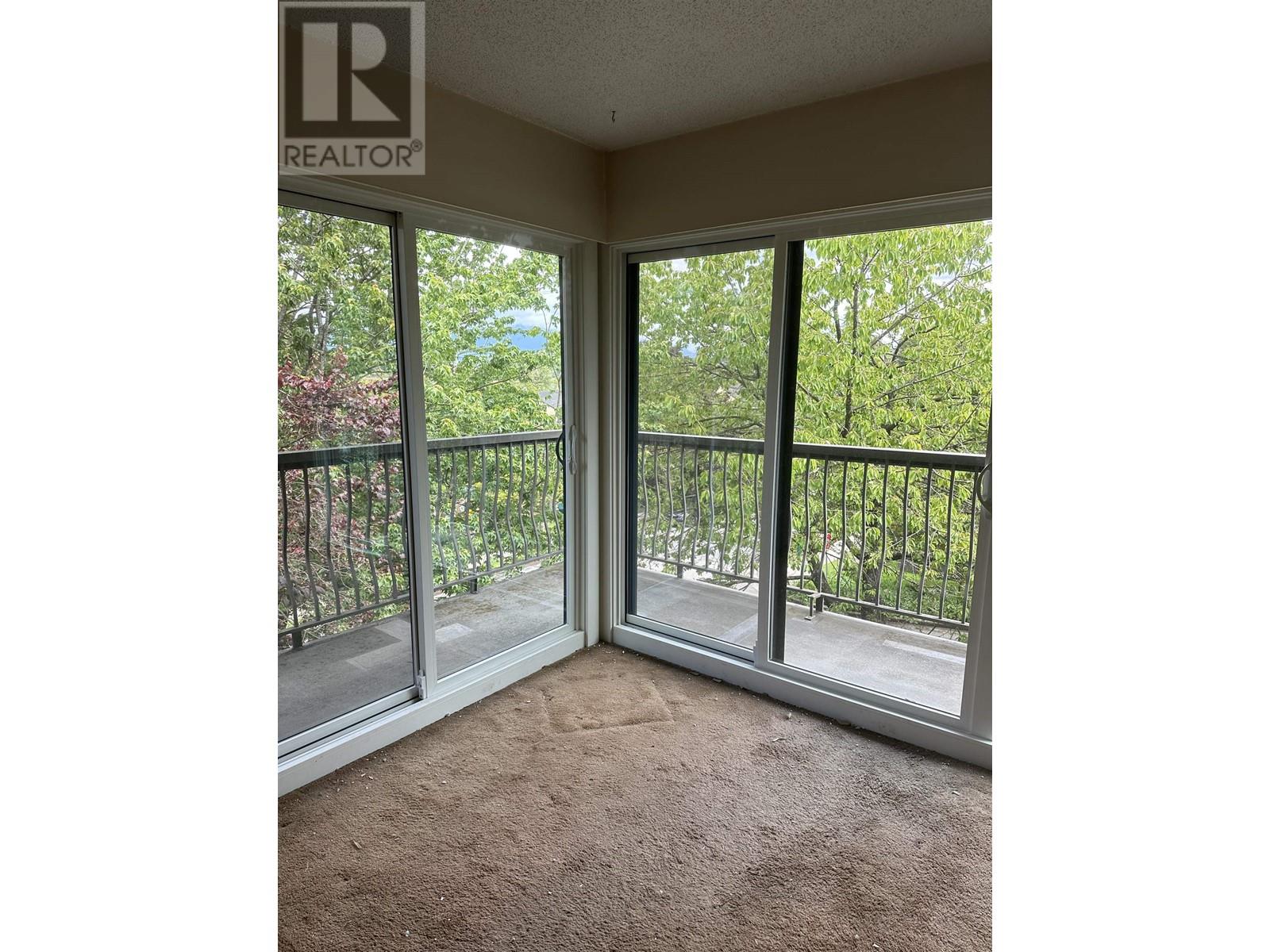 Listing Picture 3 of 10 : 353 588 E 5 AVENUE, Vancouver / 溫哥華 - 魯藝地產 Yvonne Lu Group - MLS Medallion Club Member