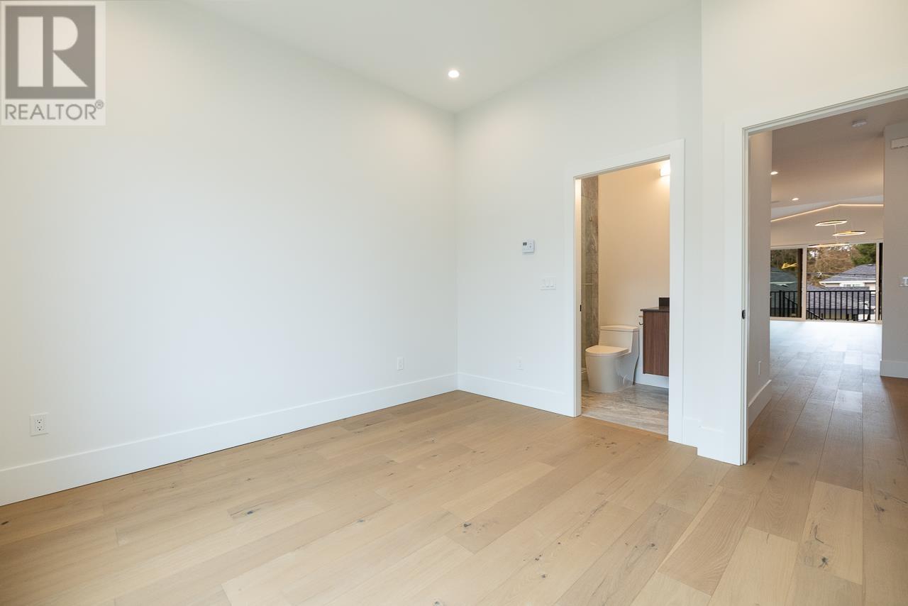 8057 18th Avenue, Burnaby, British Columbia  V3N 1J9 - Photo 18 - R2971386