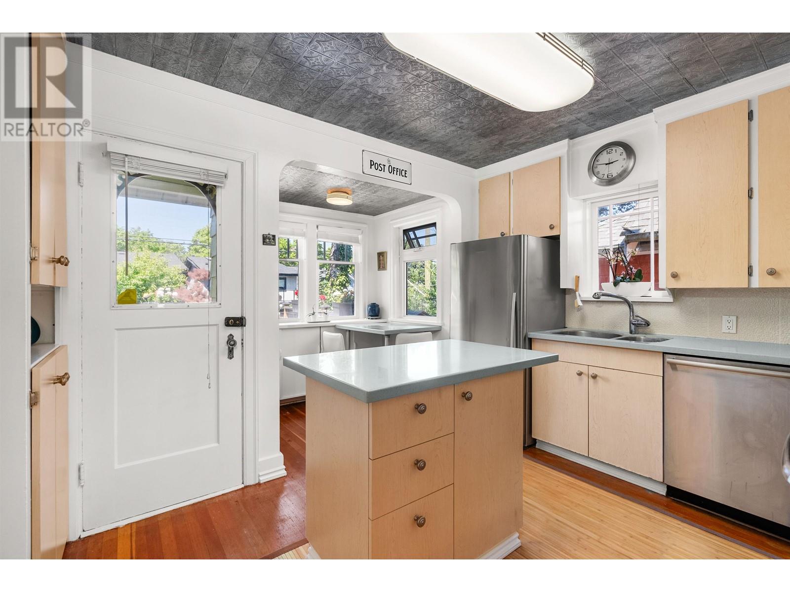 4533 W 8th Avenue, Vancouver, British Columbia  V6R 2A4 - Photo 5 - R2971391