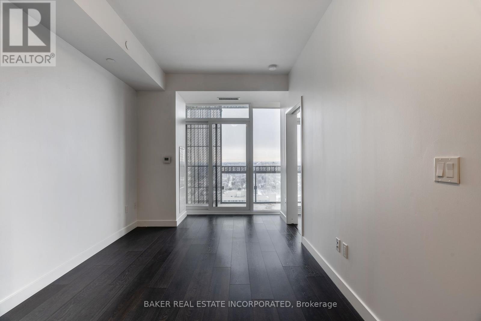 3303 - 15 Roehampton Avenue, Toronto, Ontario  M4P 0C2 - Photo 4 - C11991767
