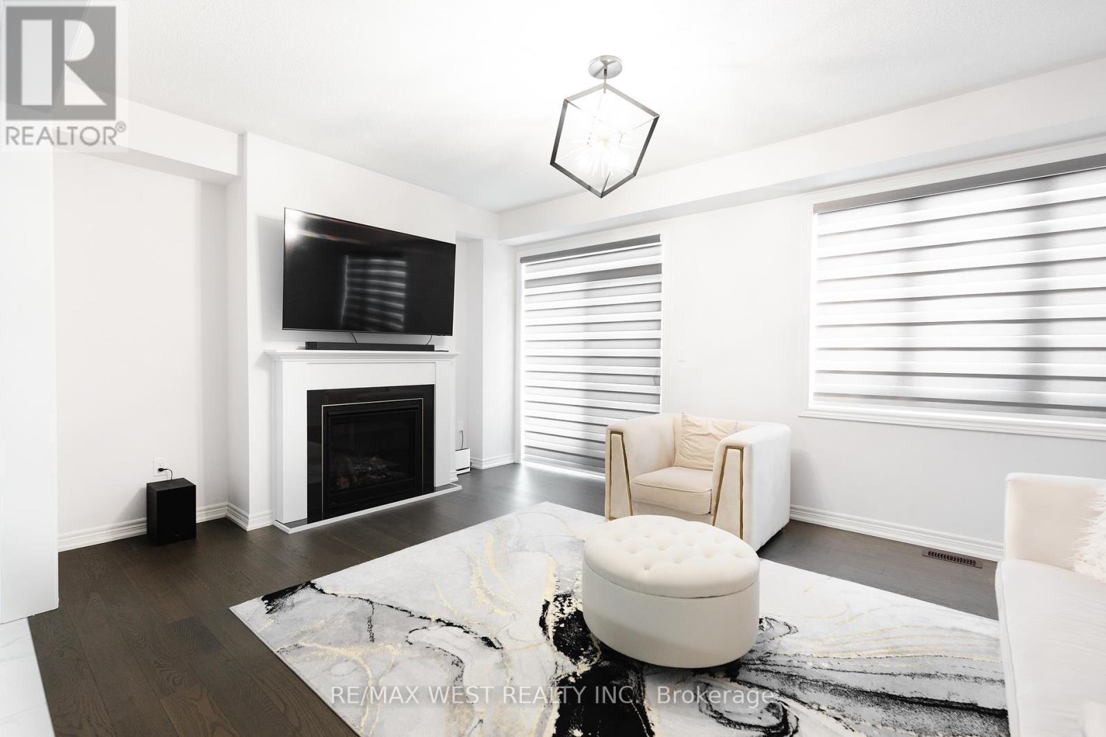 31 Frederick Taylor Way, East Gwillimbury, Ontario  L0G 1M0 - Photo 12 - N11991738