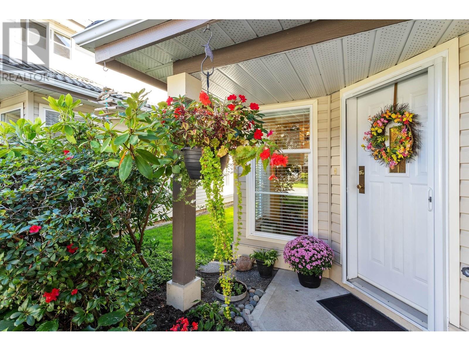 40 758 Riverside Drive, Port Coquitlam, British Columbia  V3B 7V8 - Photo 1 - R2955689