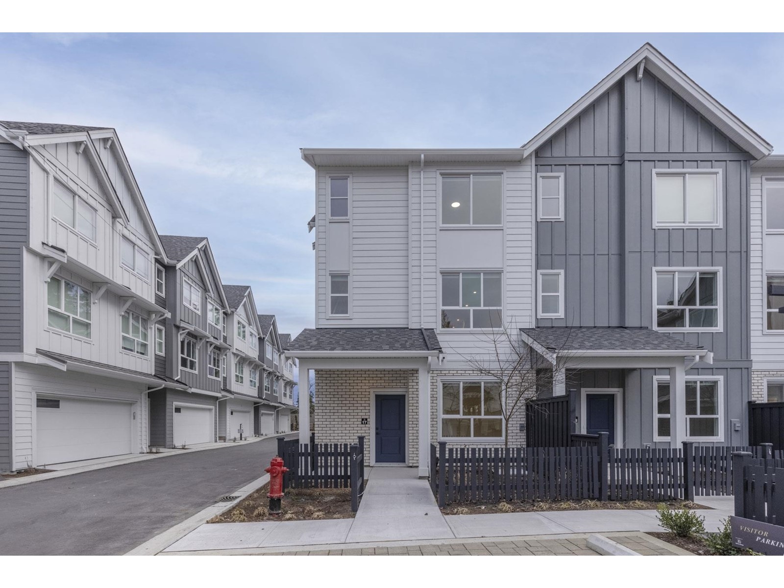 Property at 25 17458 100 AVENUE image 3