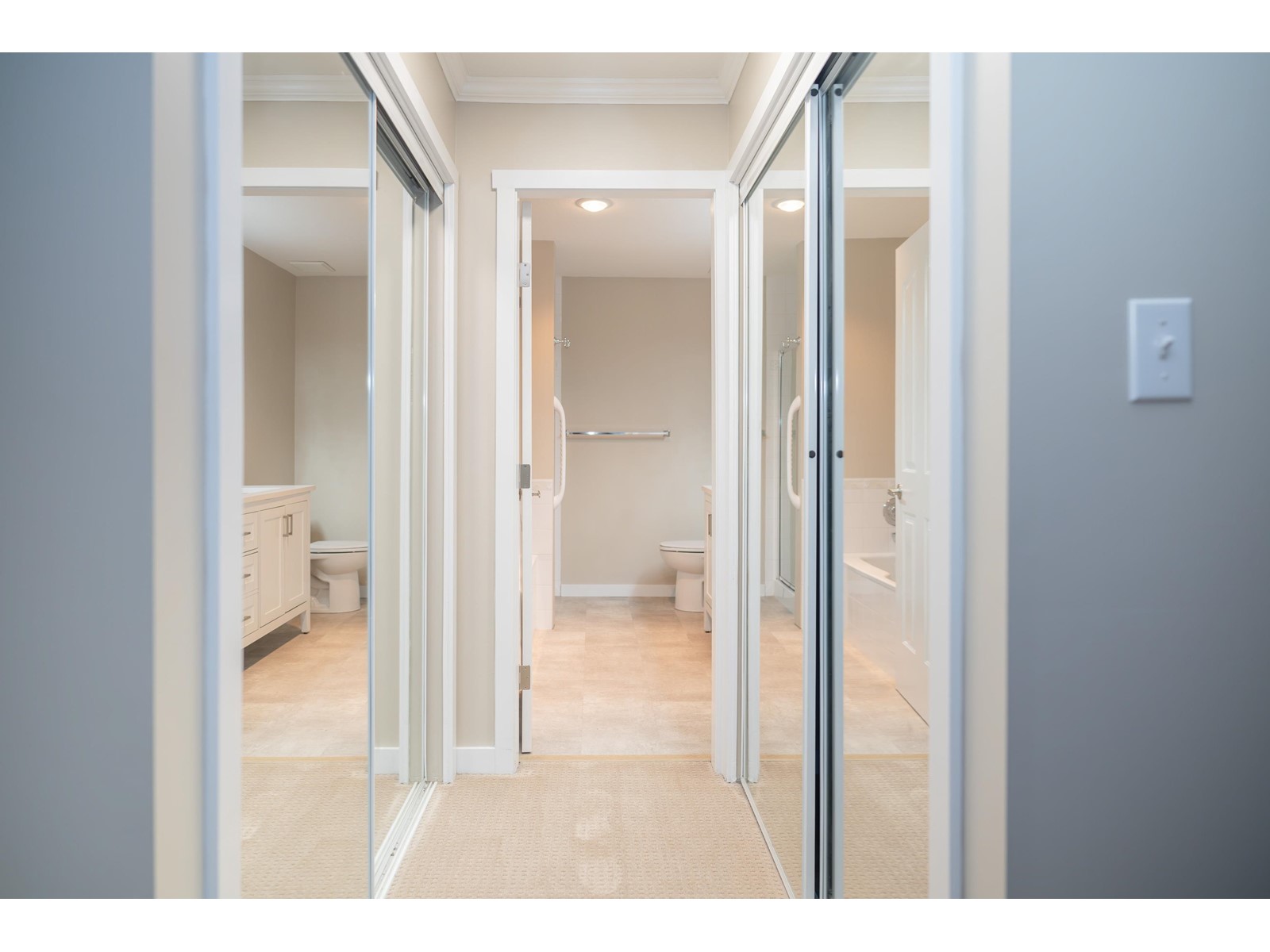303 1234 Merklin Street, White Rock, British Columbia  V4B 4B9 - Photo 21 - R2971102