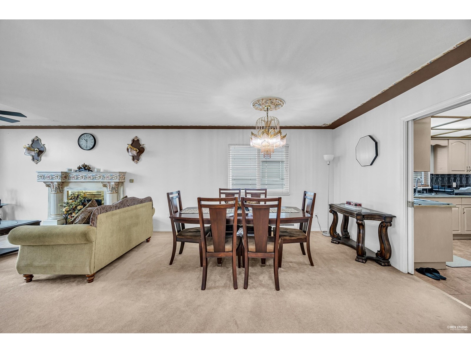 6634 124 Street, Surrey, British Columbia  V3W 0Z3 - Photo 4 - R2970036