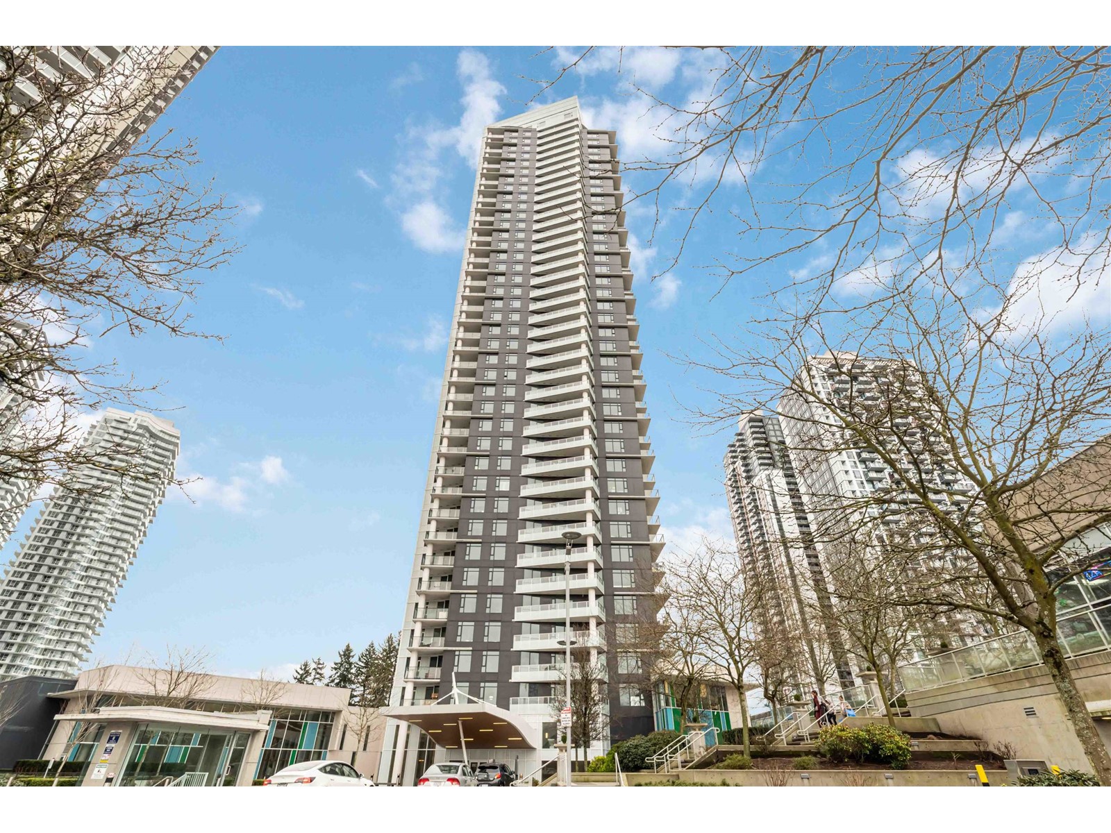 2611 9887 Whalley Boulevard, Surrey, British Columbia  V3T 0P4 - Photo 3 - R2970847