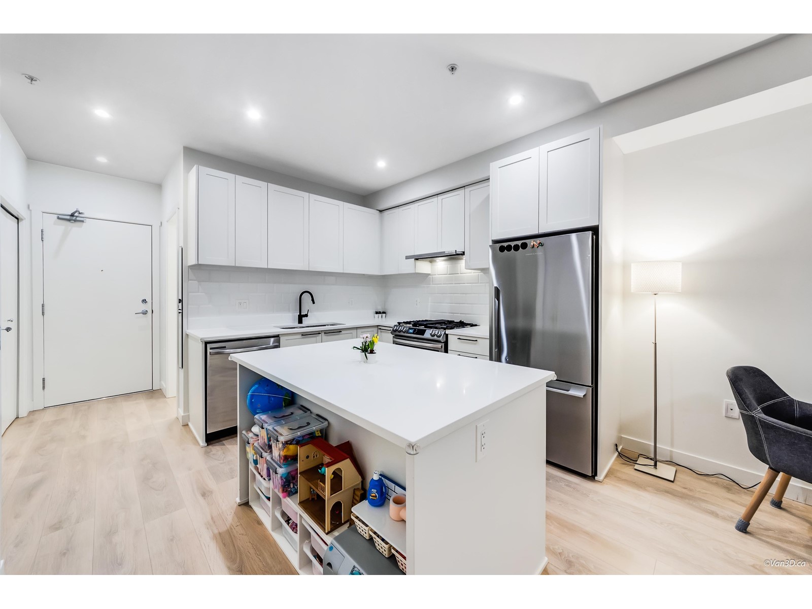 Property at 306 5415 BRYDON CRESCENT image 3