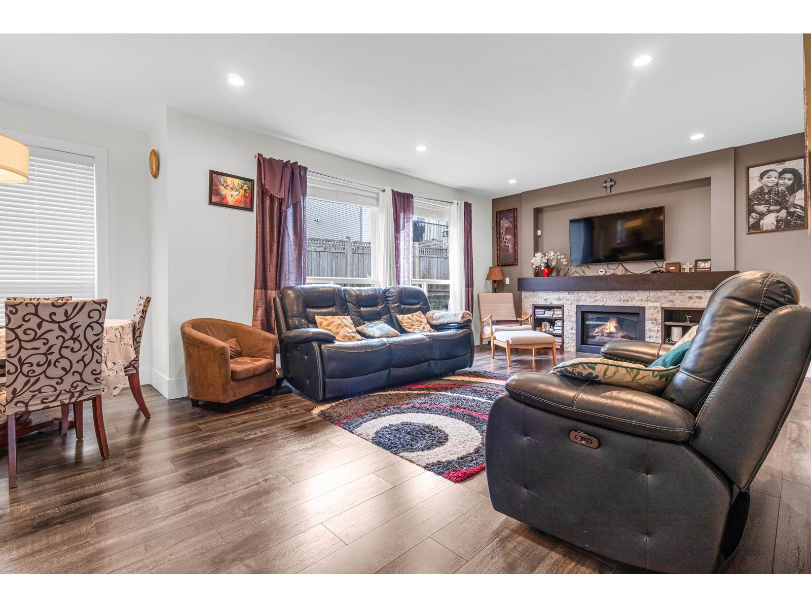 Property at 6121 147B STREET image 4