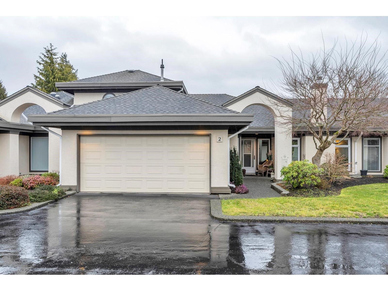 Property at 2 12923 17 AVENUE image 1