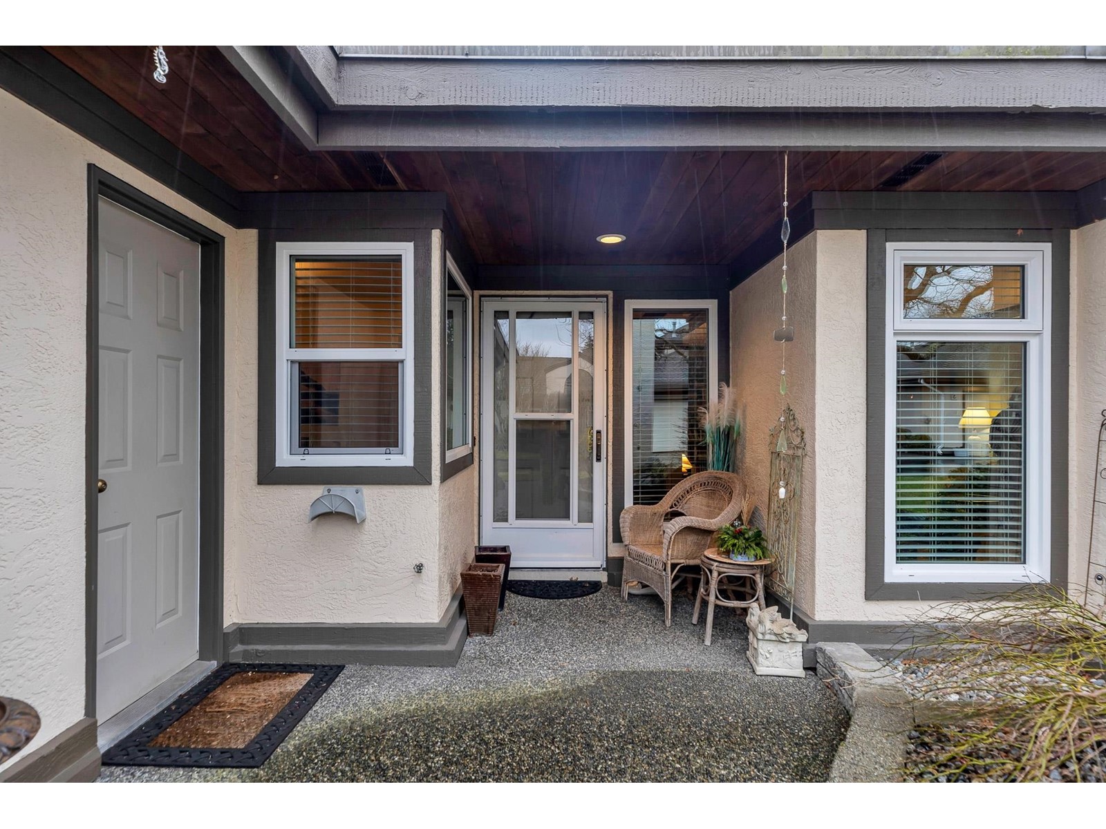 Property at 2 12923 17 AVENUE image 2