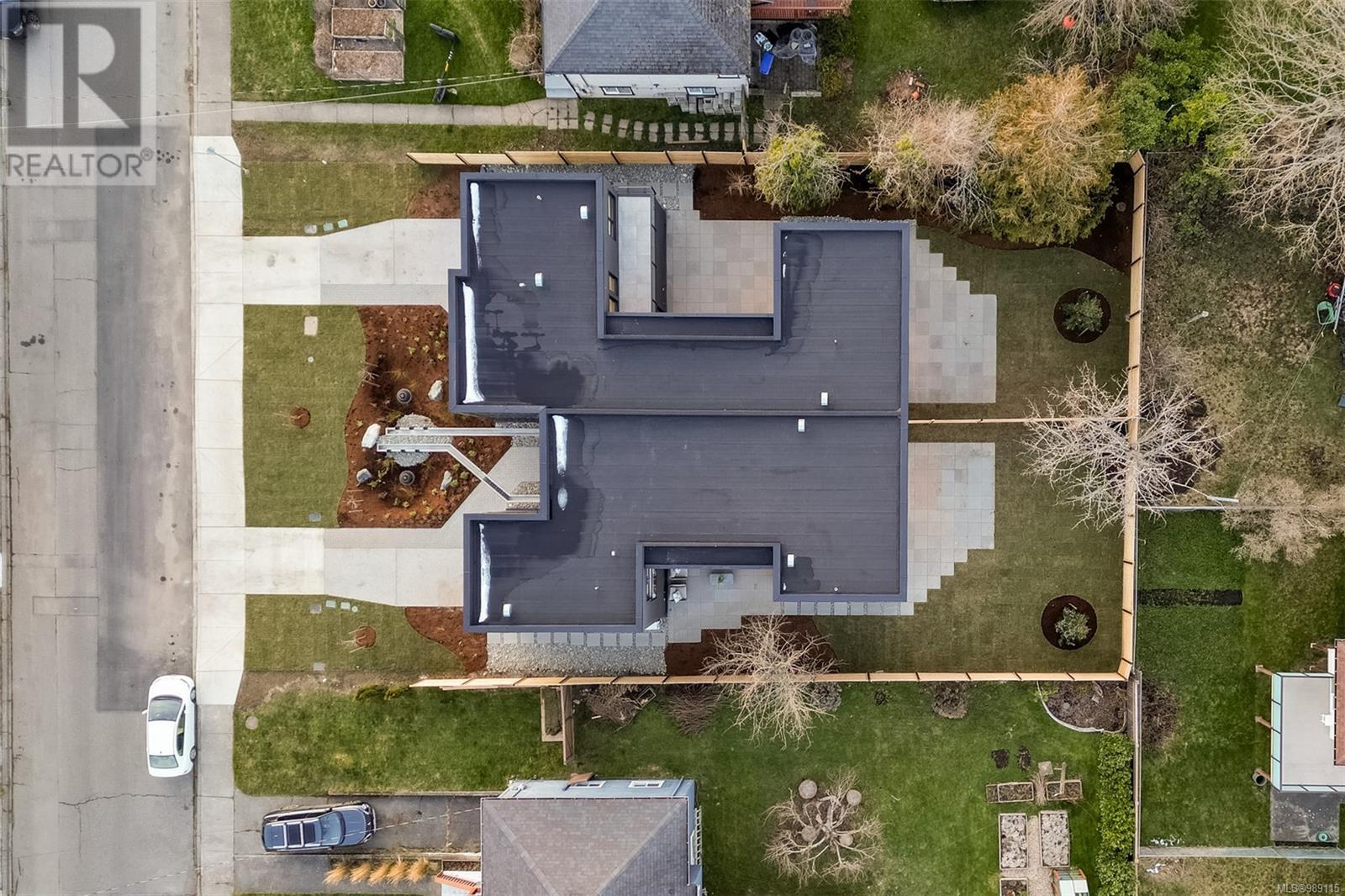 Property at 1968 Kings Rd image 3