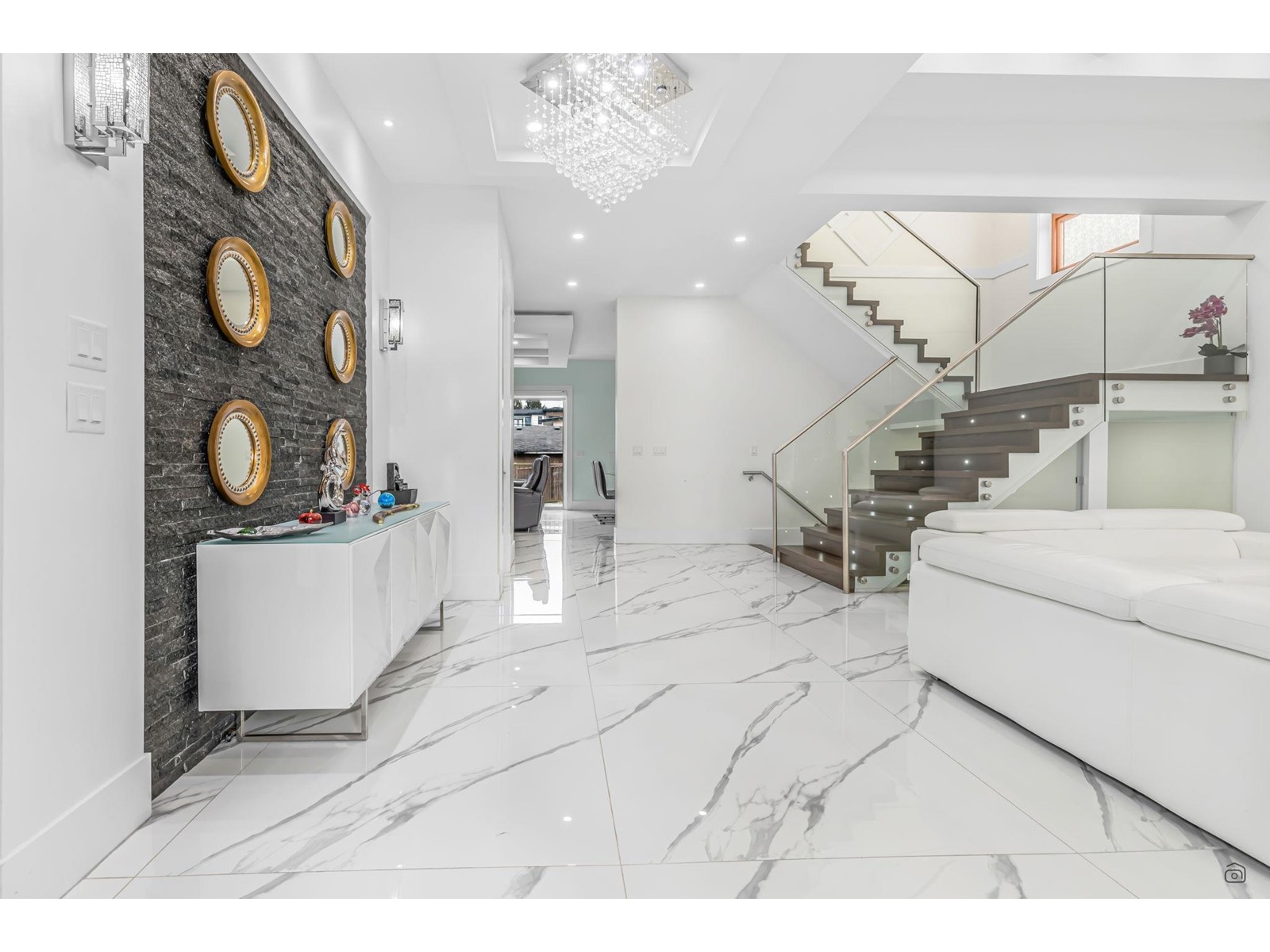 Property at 15449 85A AVENUE image 3