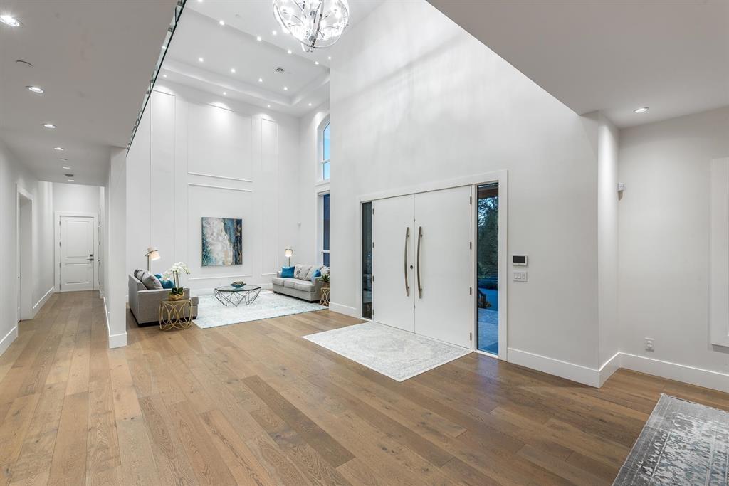 Property at 19932 3B AVENUE image 3