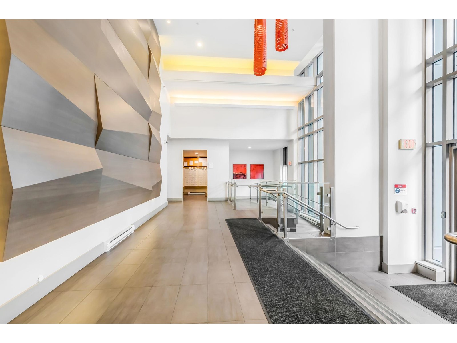 Property at 2607 13325 102A AVENUE image 3