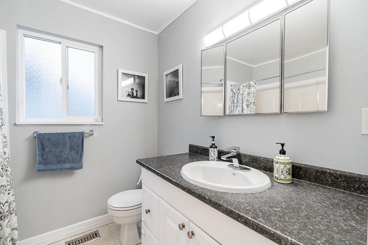 4865 203 Street, Langley, British Columbia  V3A 1V2 - Photo 16 - R2971276