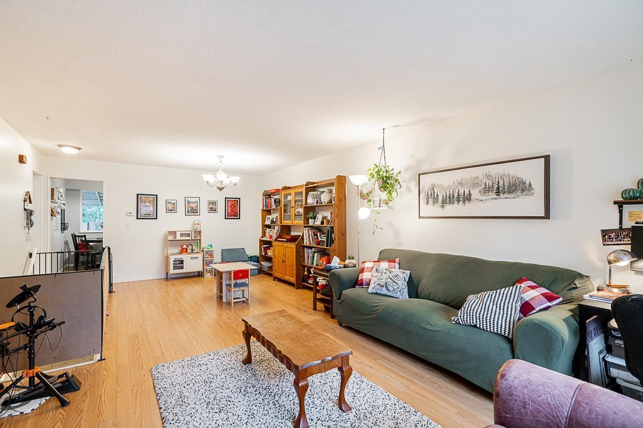 4865 203 Street, Langley, British Columbia  V3A 1V2 - Photo 11 - R2971276