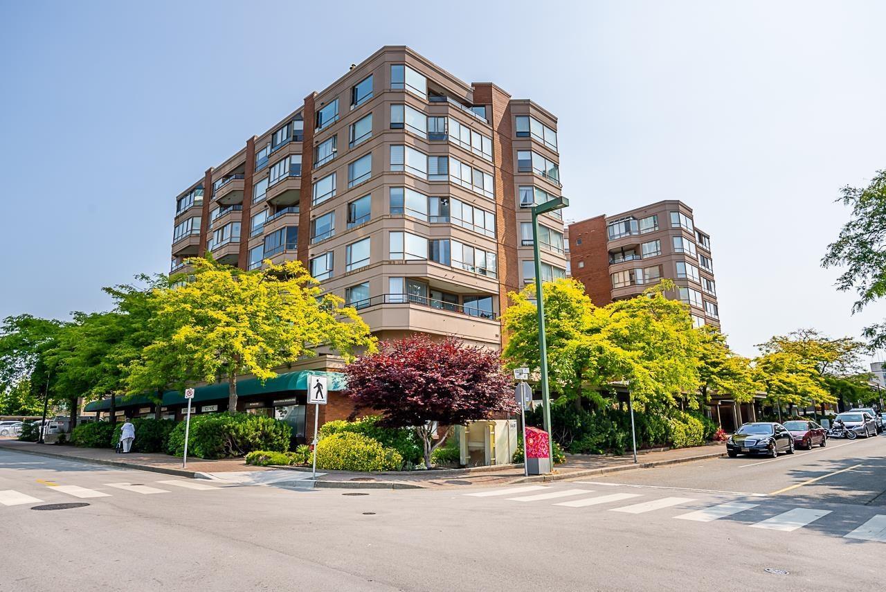 102 15111 RUSSELL STREET, White Rock, British Columbia