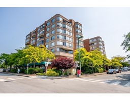 102 15111 RUSSELL STREET, White Rock, British Columbia