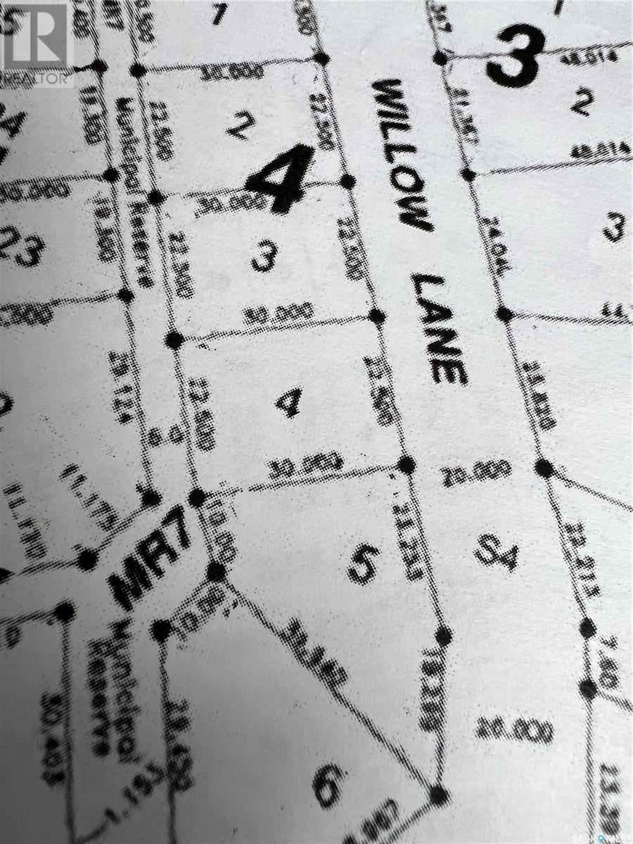Property at 8 Willow LANE image 3