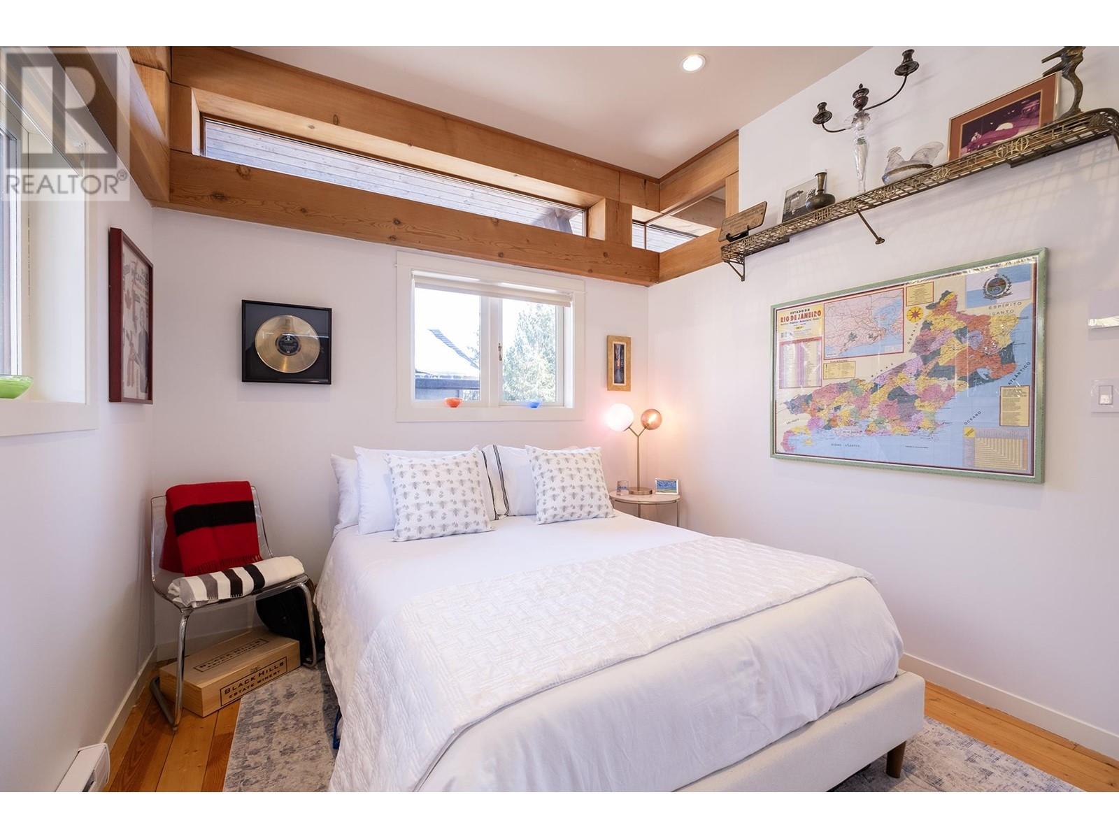 557 Central Avenue, Gibsons, British Columbia  V0N 1V1 - Photo 14 - R2968886