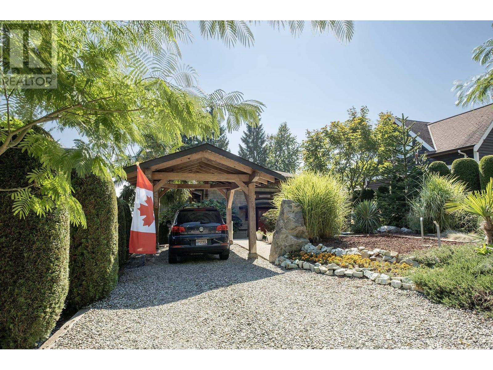 557 Central Avenue, Gibsons, British Columbia  V0N 1V1 - Photo 29 - R2968886