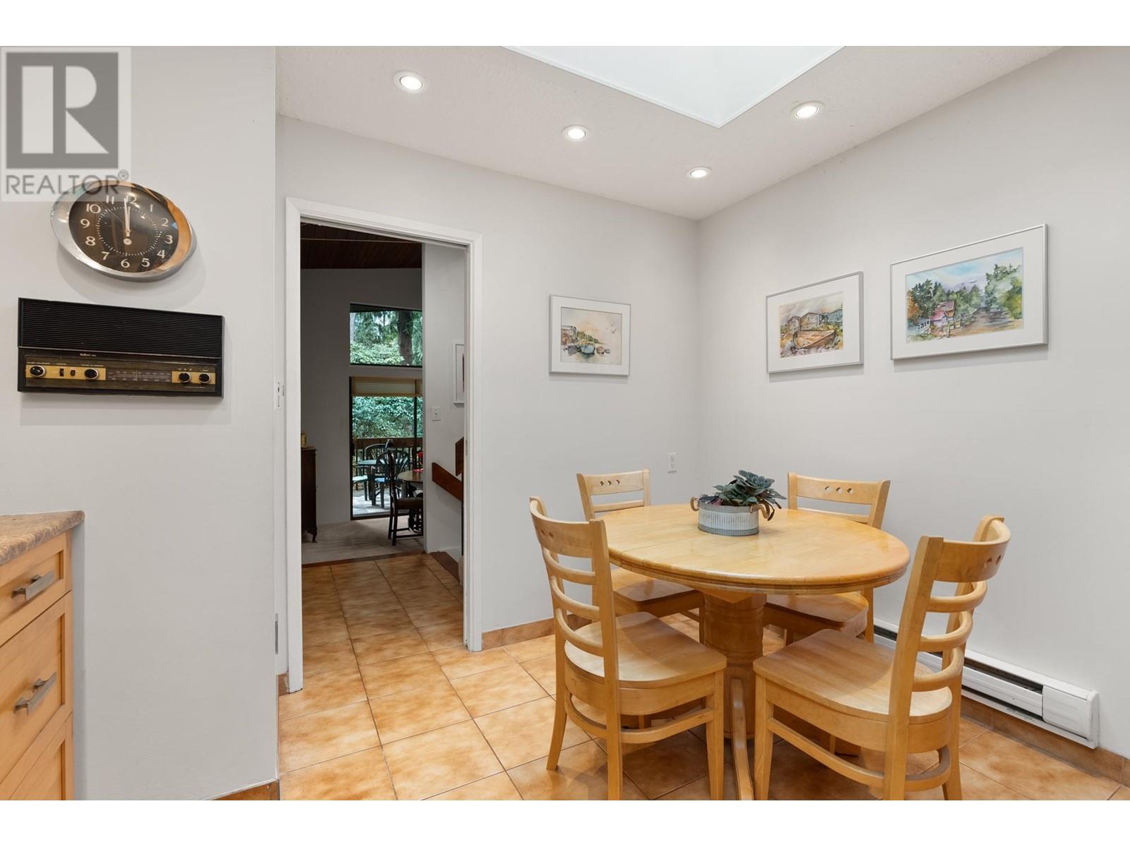 300 Loach Place, North Vancouver, British Columbia  V7G 2A3 - Photo 16 - R2970209