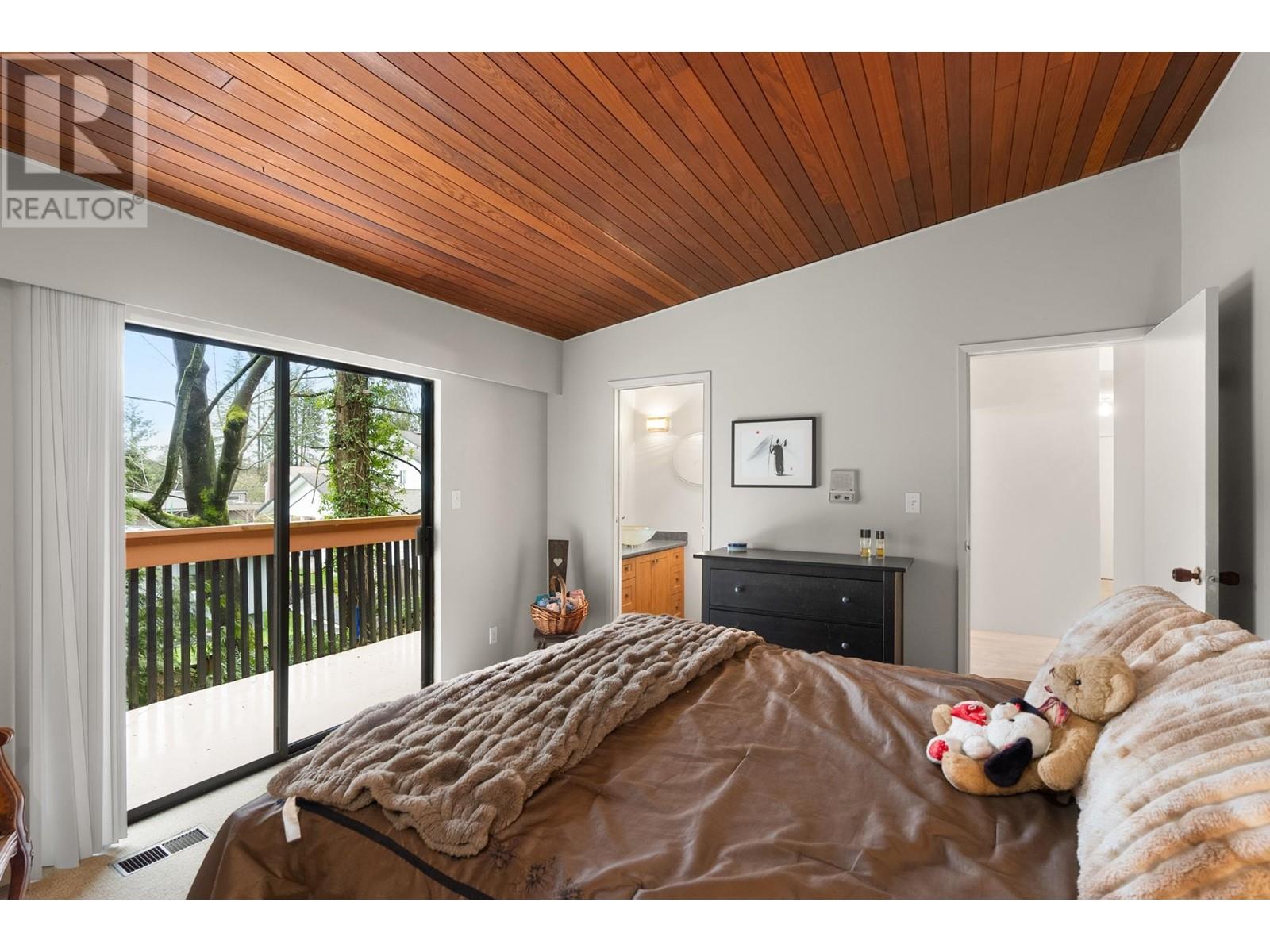 300 Loach Place, North Vancouver, British Columbia  V7G 2A3 - Photo 21 - R2970209
