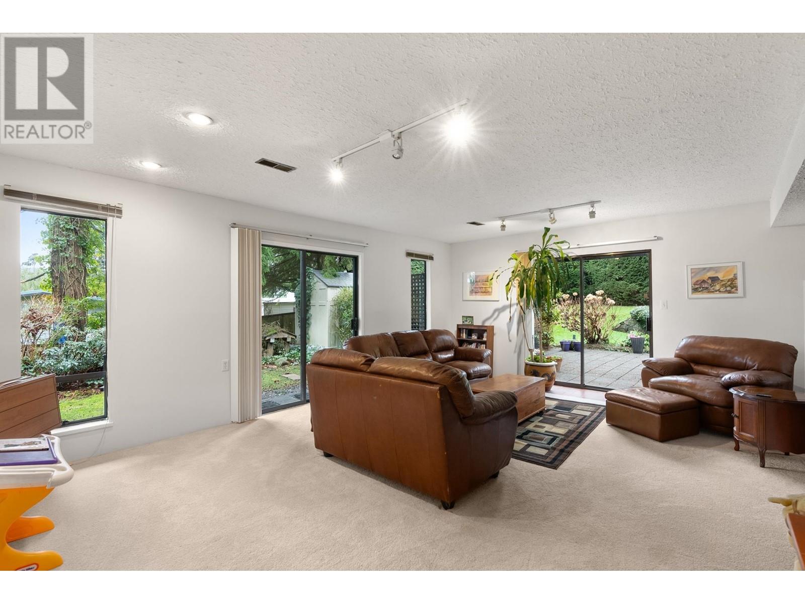 300 Loach Place, North Vancouver, British Columbia  V7G 2A3 - Photo 26 - R2970209