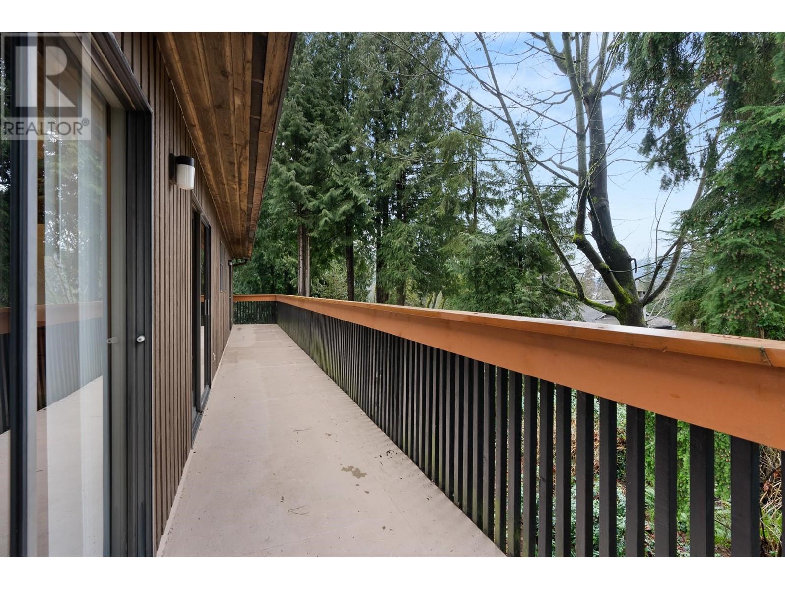 300 Loach Place, North Vancouver, British Columbia  V7G 2A3 - Photo 33 - R2970209