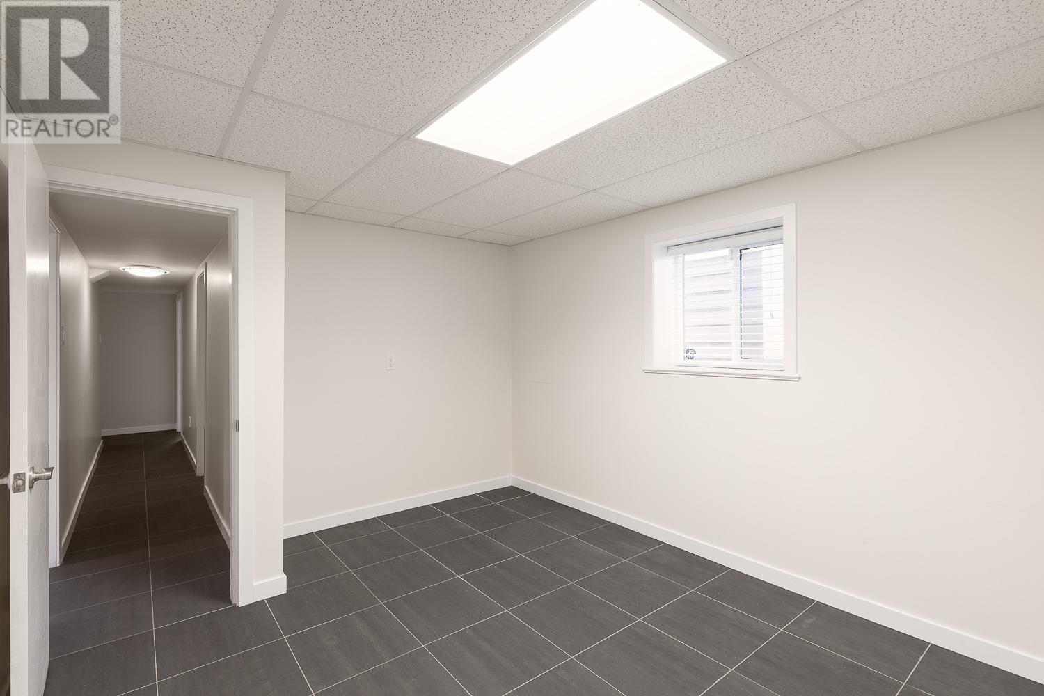 Listing Picture 26 of 33 : 2824 E 44TH AVENUE, Vancouver / 溫哥華 - 魯藝地產 Yvonne Lu Group - MLS Medallion Club Member