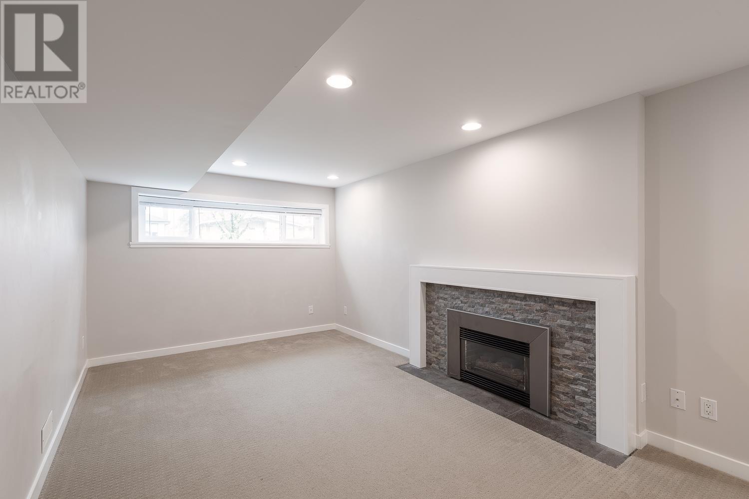 Listing Picture 29 of 33 : 2824 E 44TH AVENUE, Vancouver / 溫哥華 - 魯藝地產 Yvonne Lu Group - MLS Medallion Club Member