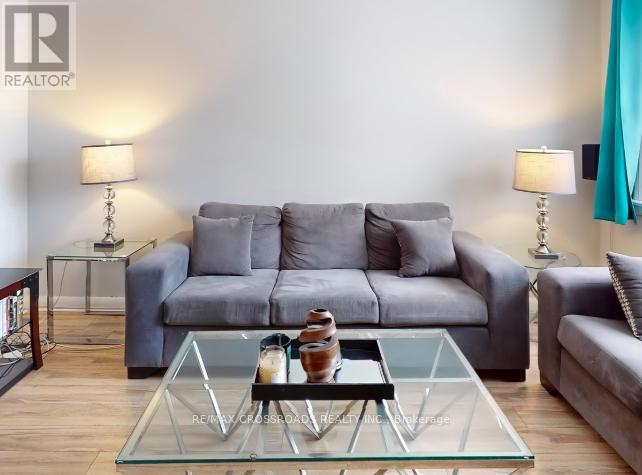 Property at 260 CONNAUGHT AVENUE image 5