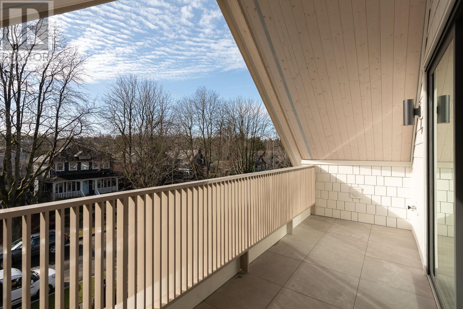 Listing Picture 22 of 27 : 1 3165 W 14TH AVENUE, Vancouver / 溫哥華 - 魯藝地產 Yvonne Lu Group - MLS Medallion Club Member