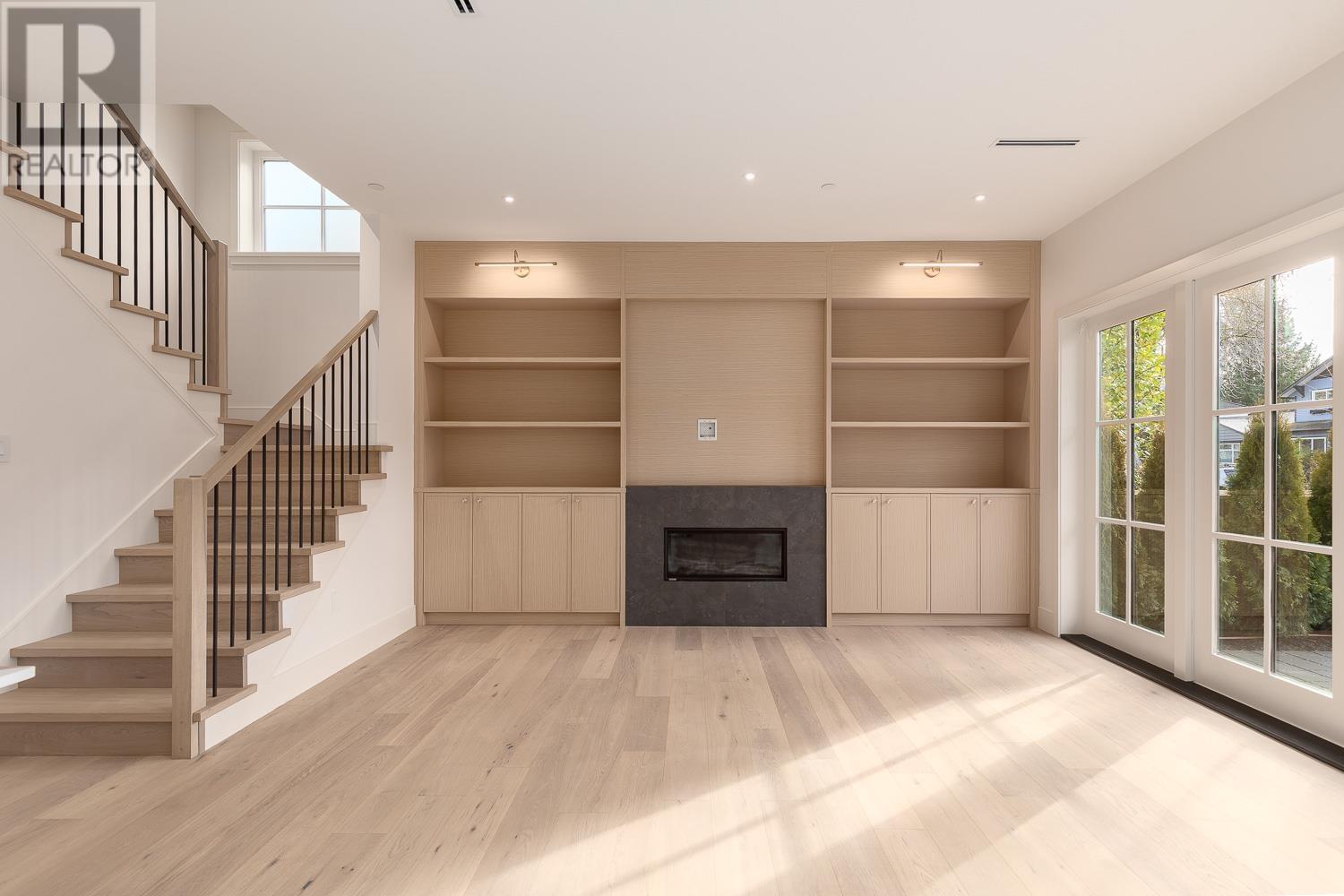 Listing Picture 4 of 27 : 1 3165 W 14TH AVENUE, Vancouver / 溫哥華 - 魯藝地產 Yvonne Lu Group - MLS Medallion Club Member