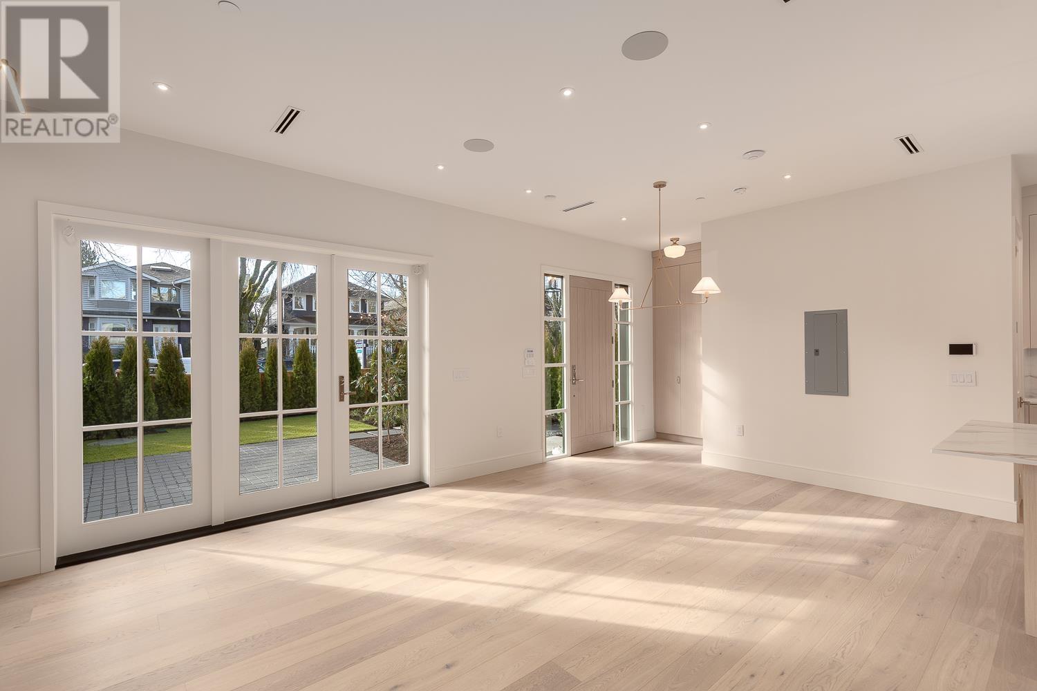 Listing Picture 6 of 27 : 1 3165 W 14TH AVENUE, Vancouver / 溫哥華 - 魯藝地產 Yvonne Lu Group - MLS Medallion Club Member