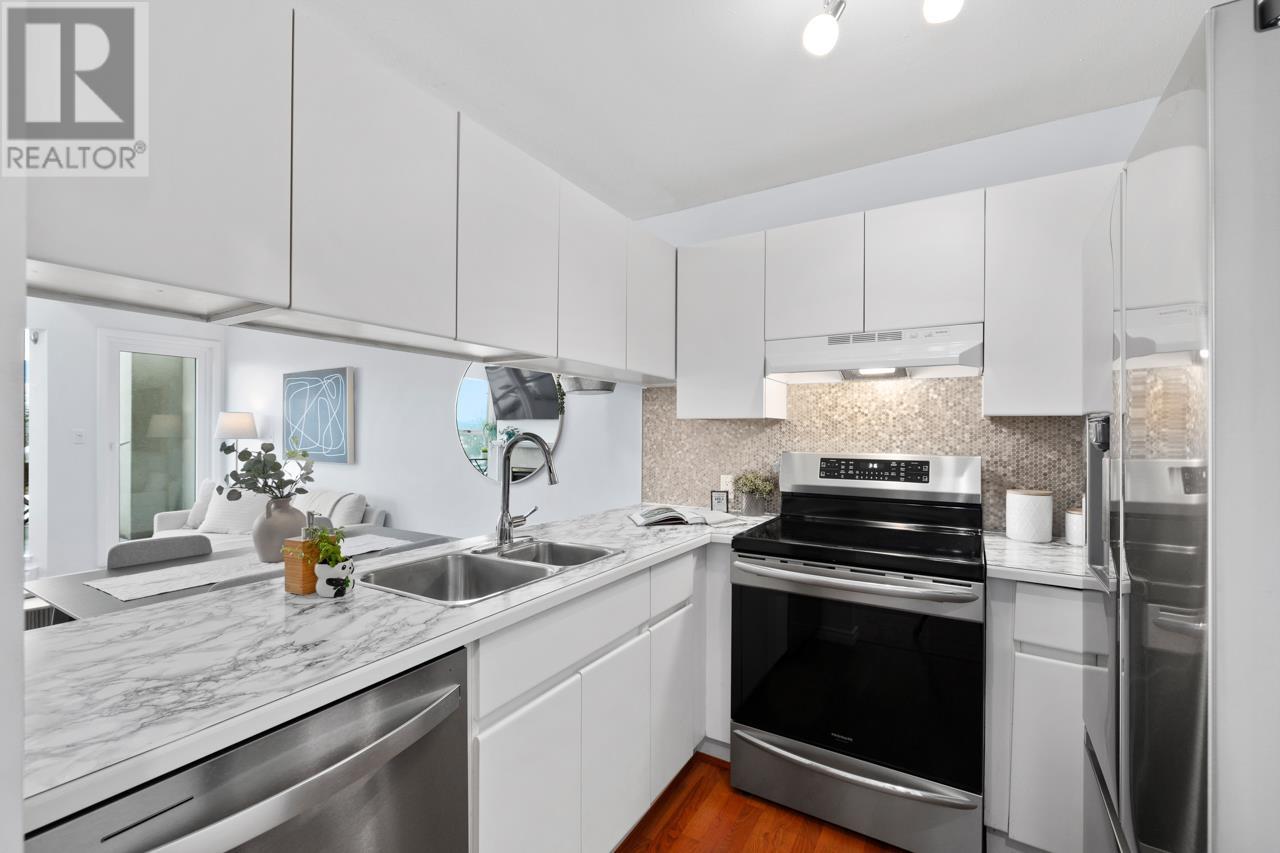 Listing Picture 10 of 32 : 207 953 W 8TH AVENUE, Vancouver / 溫哥華 - 魯藝地產 Yvonne Lu Group - MLS Medallion Club Member