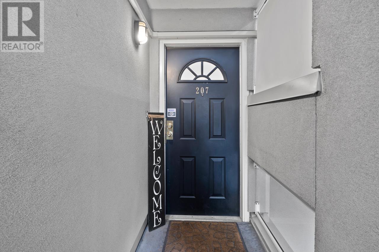 Listing Picture 21 of 32 : 207 953 W 8TH AVENUE, Vancouver / 溫哥華 - 魯藝地產 Yvonne Lu Group - MLS Medallion Club Member