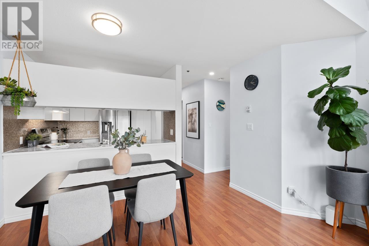 Listing Picture 7 of 32 : 207 953 W 8TH AVENUE, Vancouver / 溫哥華 - 魯藝地產 Yvonne Lu Group - MLS Medallion Club Member