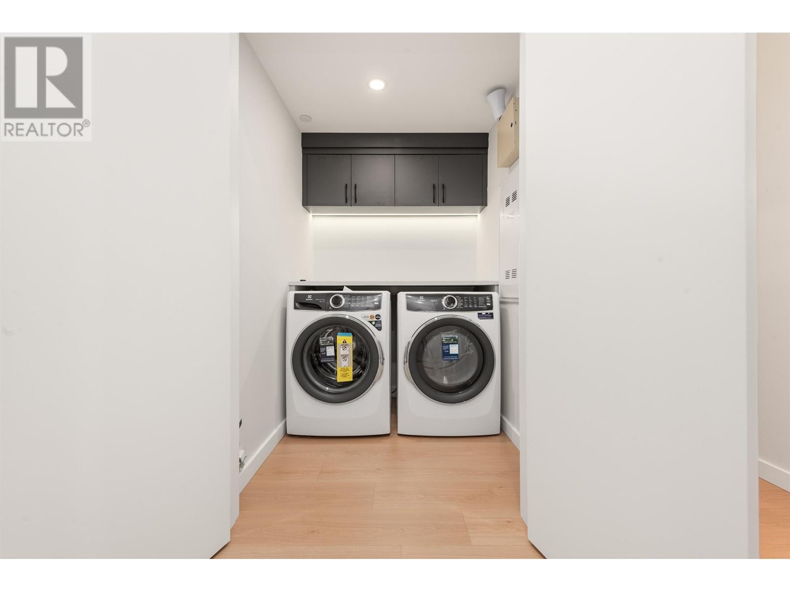 Listing Picture 22 of 40 : 2050 E 22ND AVENUE, Vancouver / 溫哥華 - 魯藝地產 Yvonne Lu Group - MLS Medallion Club Member