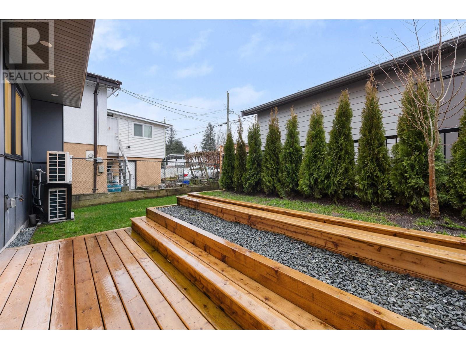 Listing Picture 31 of 40 : 2050 E 22ND AVENUE, Vancouver / 溫哥華 - 魯藝地產 Yvonne Lu Group - MLS Medallion Club Member