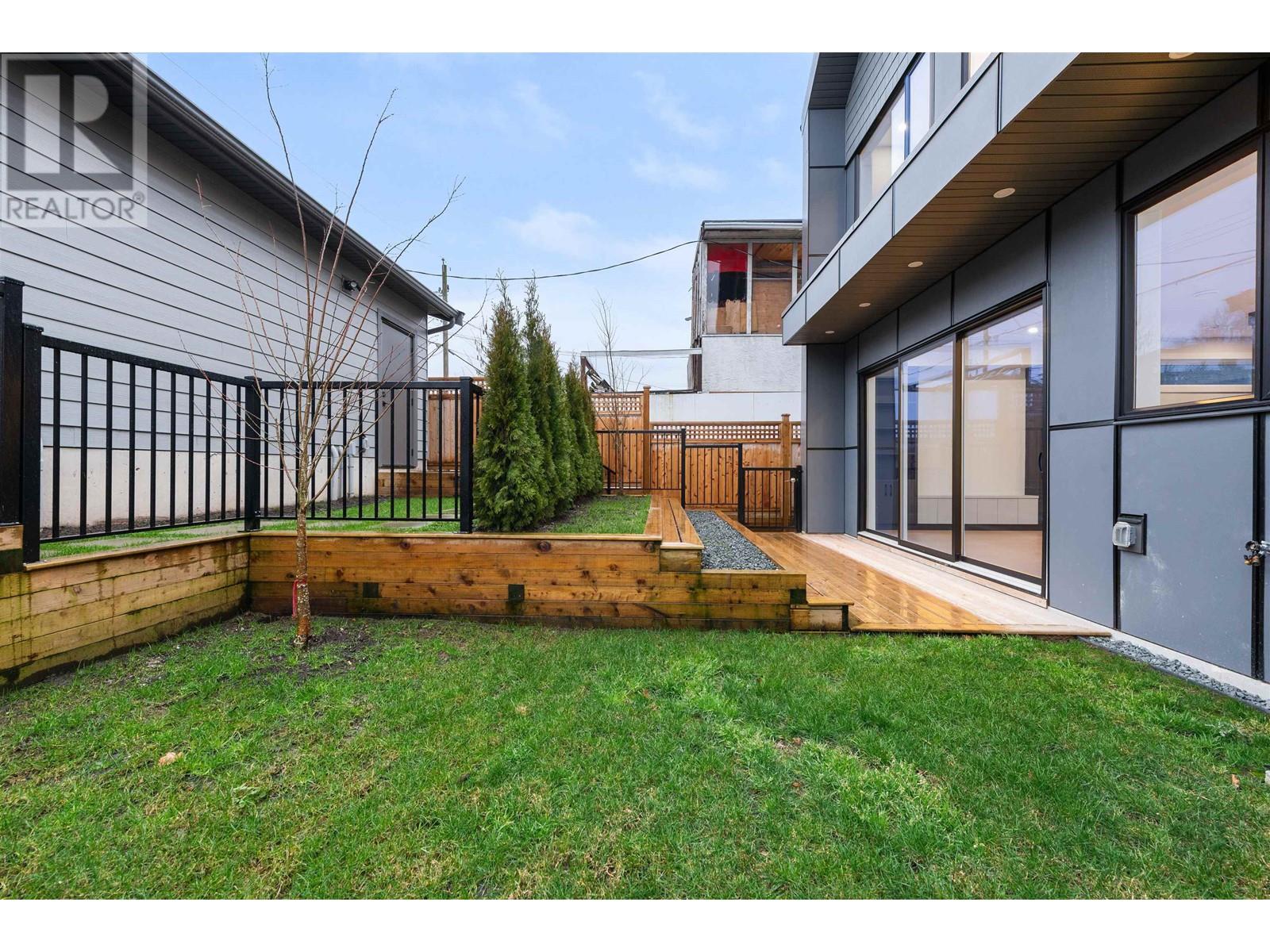 Listing Picture 34 of 40 : 2050 E 22ND AVENUE, Vancouver / 溫哥華 - 魯藝地產 Yvonne Lu Group - MLS Medallion Club Member
