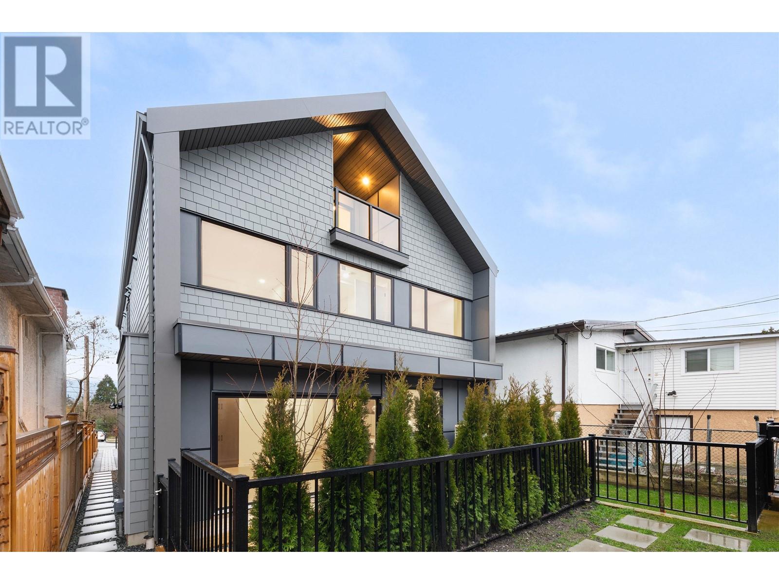 Listing Picture 37 of 40 : 2050 E 22ND AVENUE, Vancouver / 溫哥華 - 魯藝地產 Yvonne Lu Group - MLS Medallion Club Member