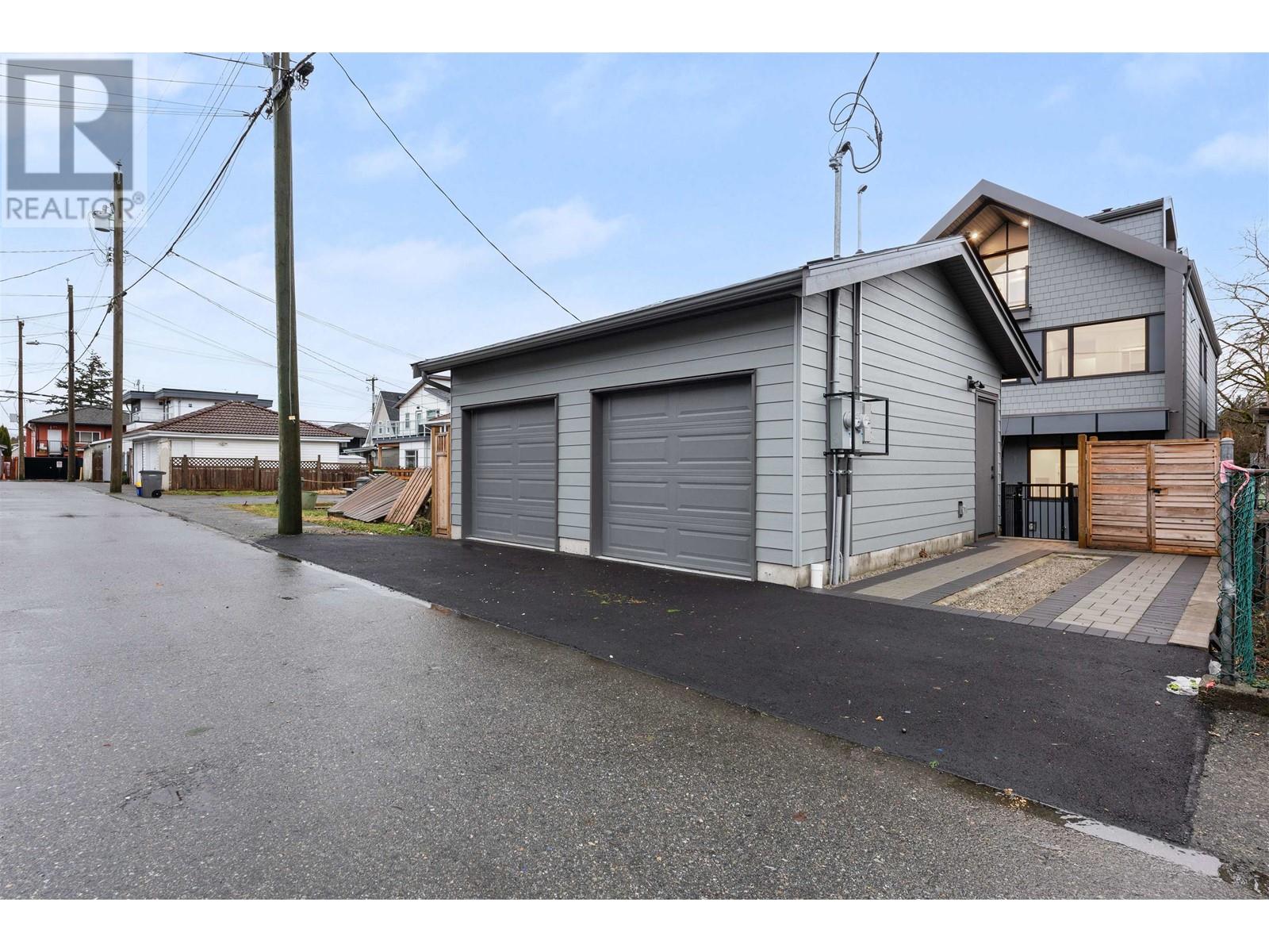 Listing Picture 39 of 40 : 2050 E 22ND AVENUE, Vancouver / 溫哥華 - 魯藝地產 Yvonne Lu Group - MLS Medallion Club Member