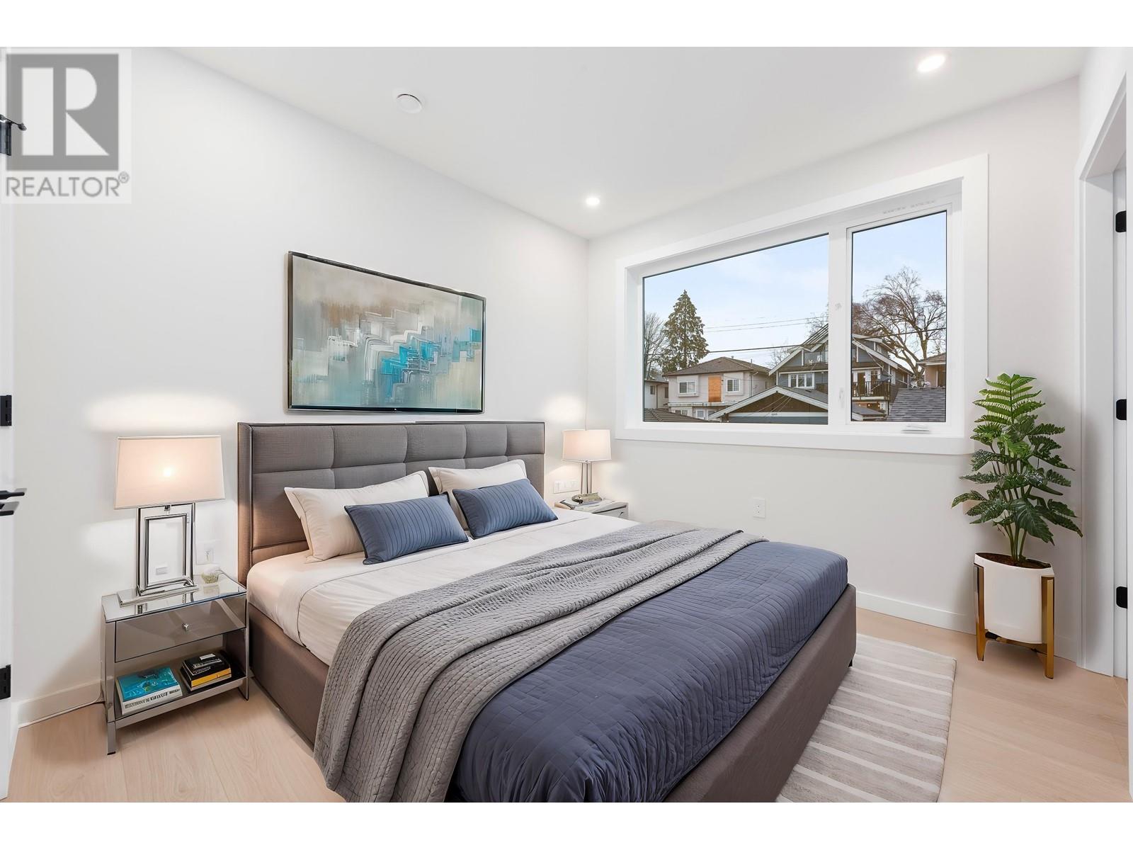 Listing Picture 4 of 40 : 2050 E 22ND AVENUE, Vancouver / 溫哥華 - 魯藝地產 Yvonne Lu Group - MLS Medallion Club Member