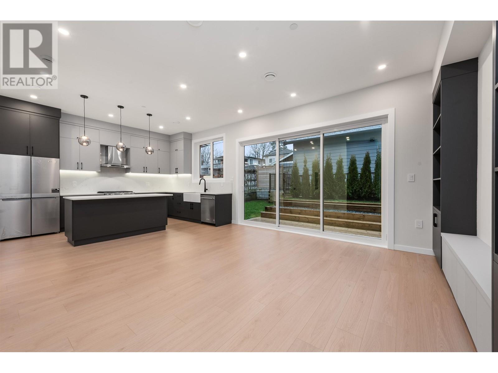 Listing Picture 7 of 40 : 2050 E 22ND AVENUE, Vancouver / 溫哥華 - 魯藝地產 Yvonne Lu Group - MLS Medallion Club Member