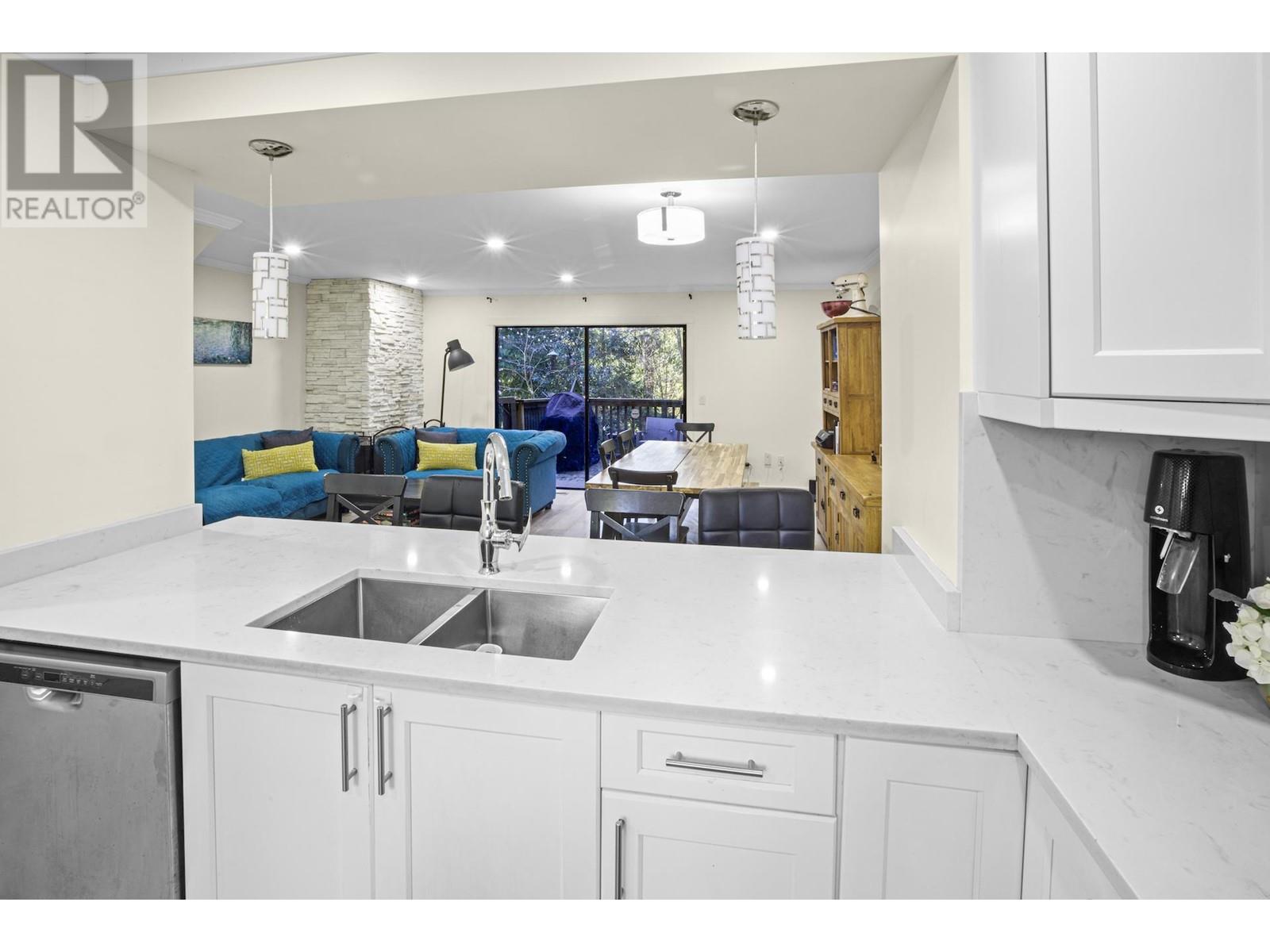 325b Evergreen Drive, Port Moody, British Columbia  V3H 1S1 - Photo 6 - R2971460