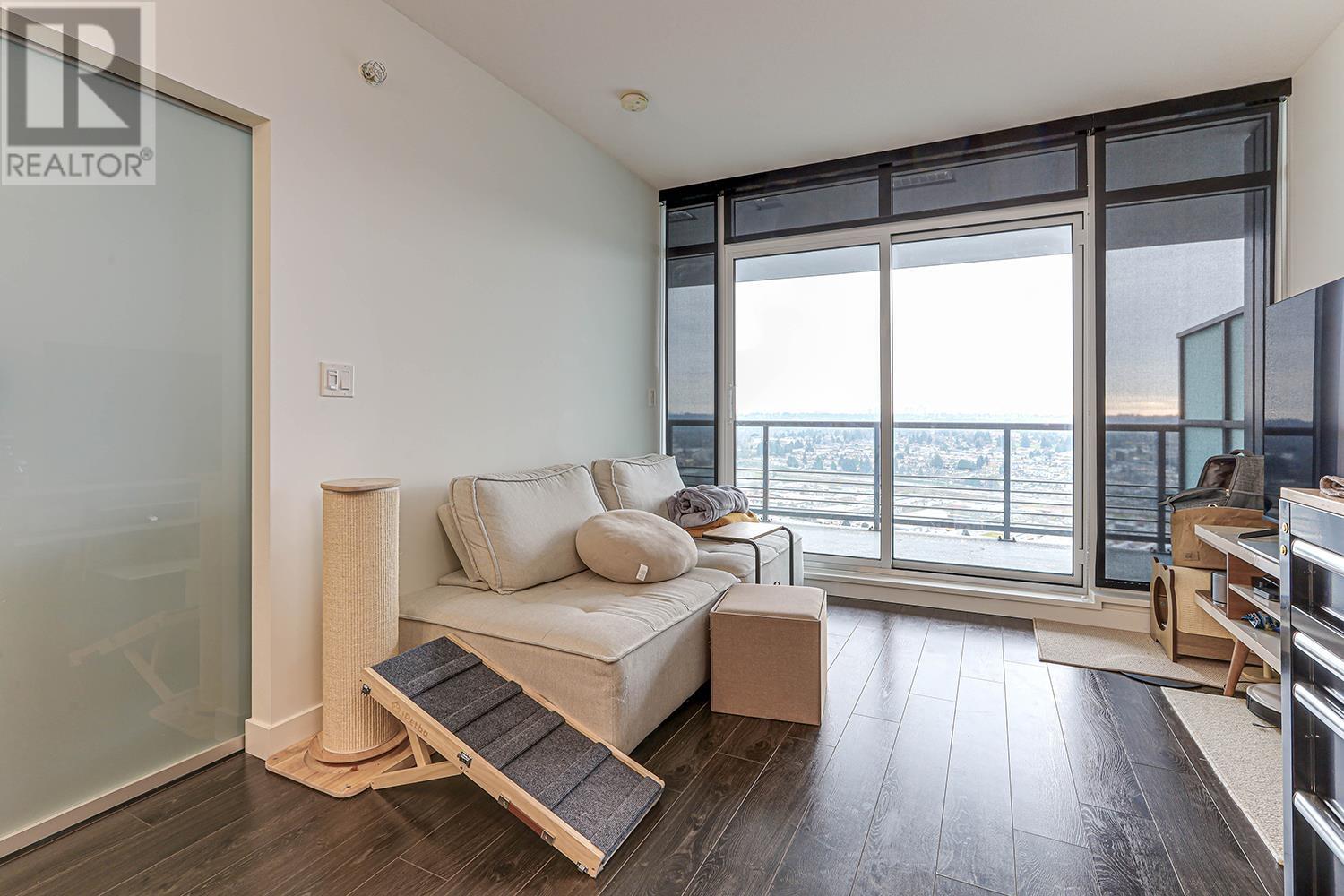 Listing Picture 4 of 30 : 2912 4730 LOUGHEED HIGHWAY, Burnaby / 本拿比 - 魯藝地產 Yvonne Lu Group - MLS Medallion Club Member