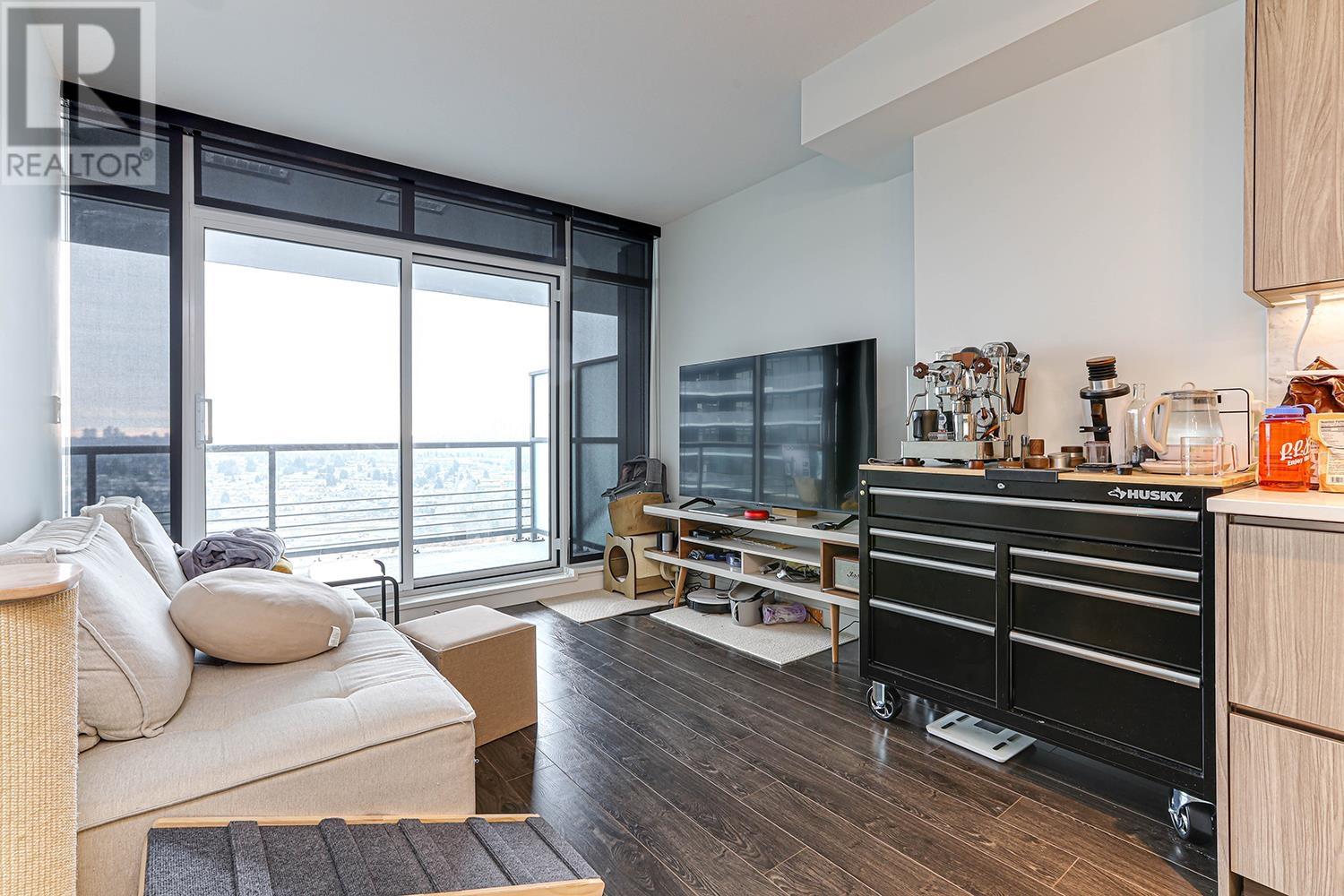 Listing Picture 5 of 30 : 2912 4730 LOUGHEED HIGHWAY, Burnaby / 本拿比 - 魯藝地產 Yvonne Lu Group - MLS Medallion Club Member