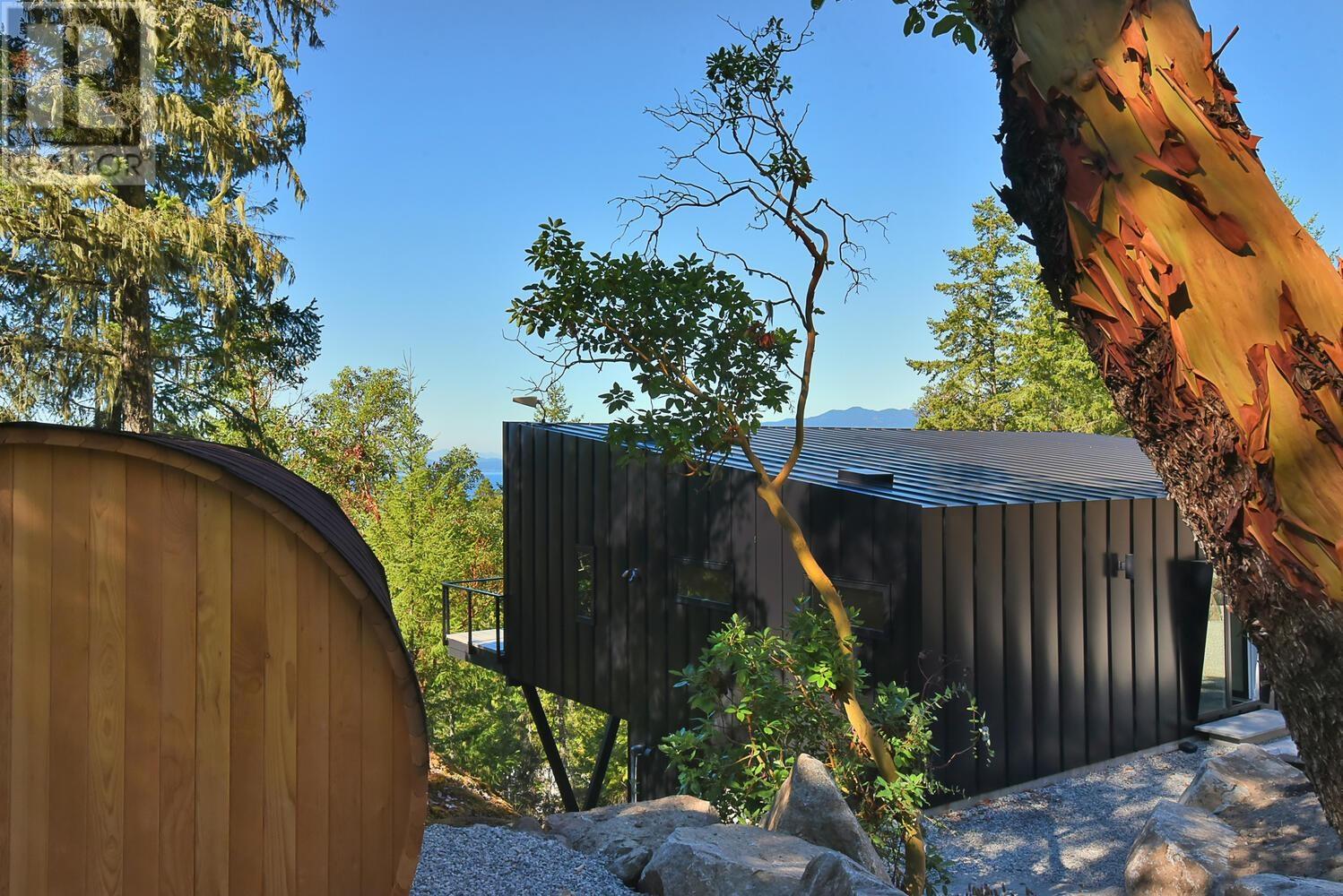 10632 Wood Bay Ridge Road, Halfmoon Bay, British Columbia  V7Z 1B8 - Photo 11 - R2971470