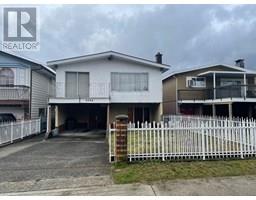 4563 EARLES STREET, Vancouver, British Columbia